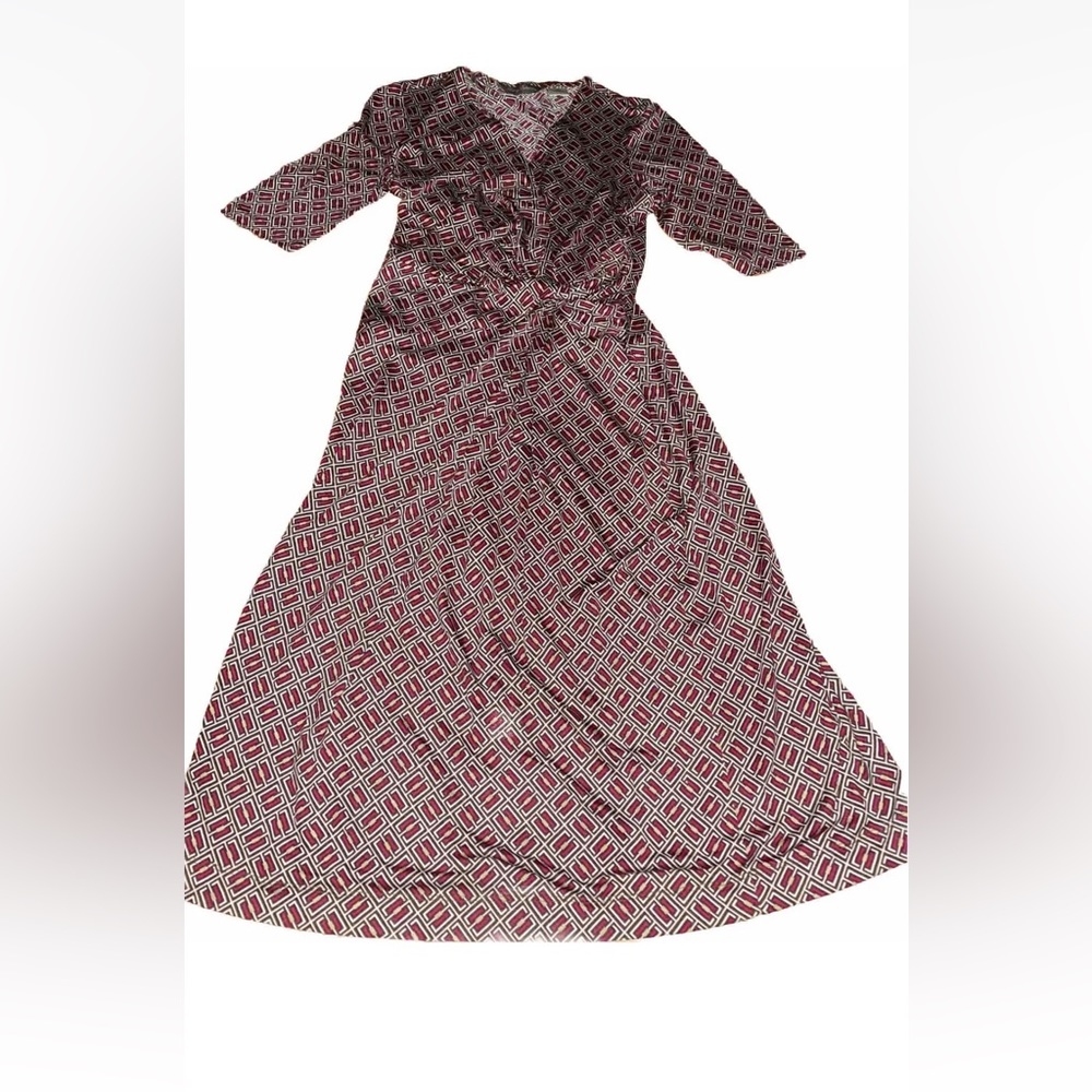 Tommy Bahama Medium Dress with Symmetry Pink Design Classy